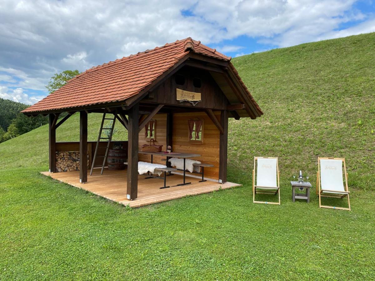 Wooden Hut At Tourist Farm Artisek Villa Store Exterior photo