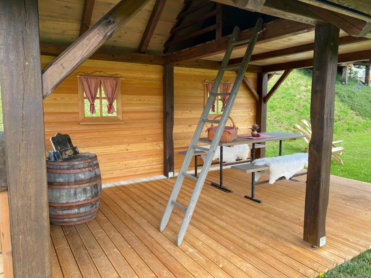 Wooden Hut At Tourist Farm Artisek Villa Store Exterior photo