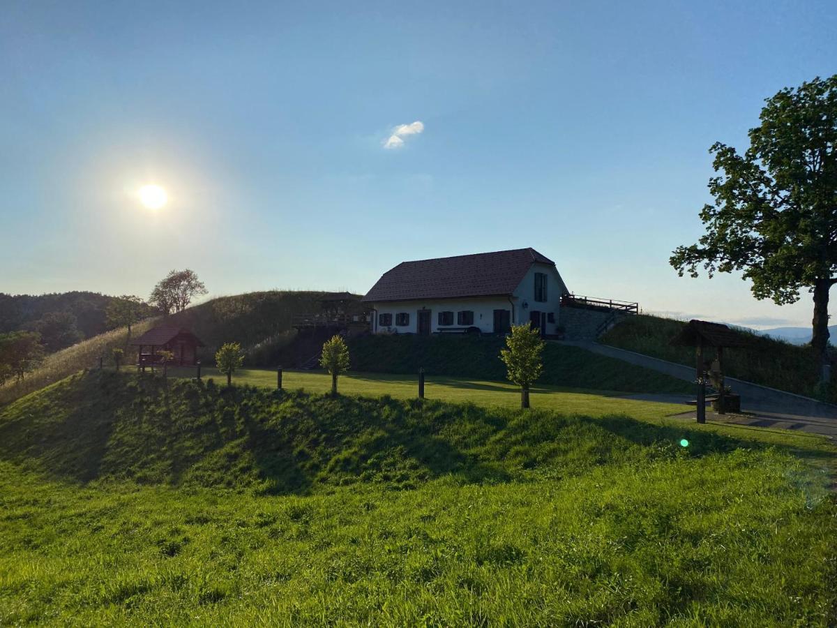 Wooden Hut At Tourist Farm Artisek Villa Store Exterior photo